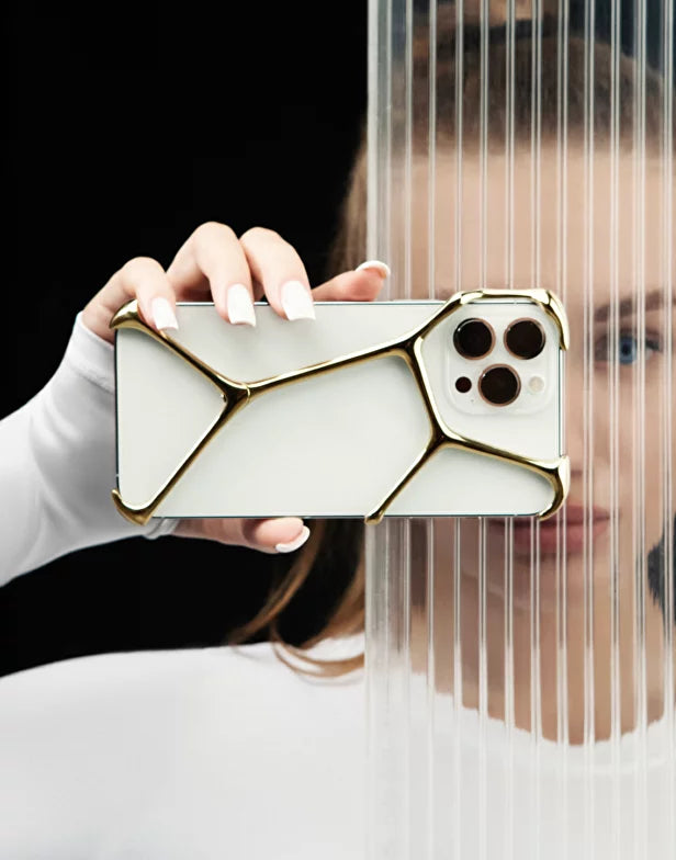 YNOT SHELL– THE MOST ATTRACTIVE IPHONE CASE EVER MADE